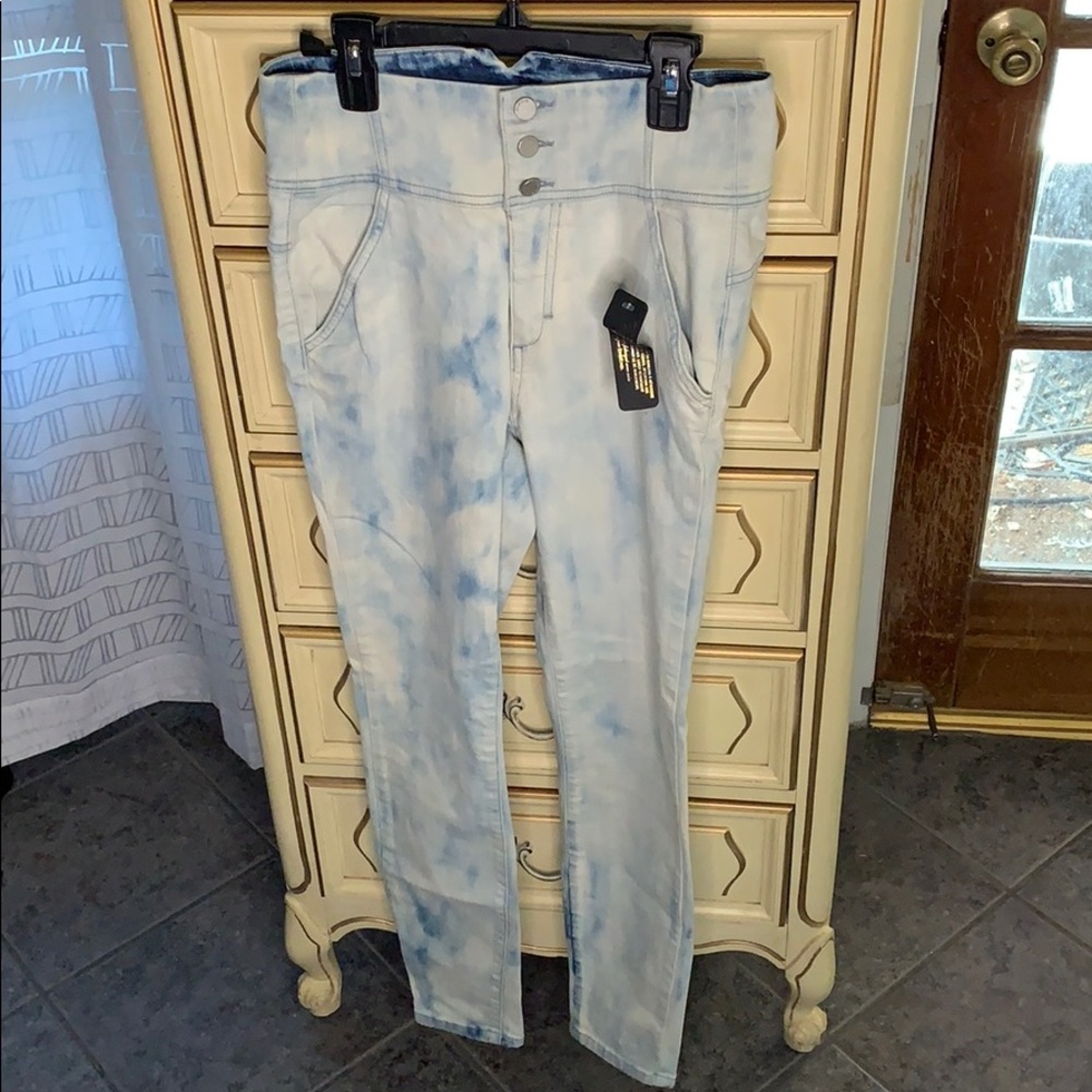 Bebe acid wash high waisted skinny jeans